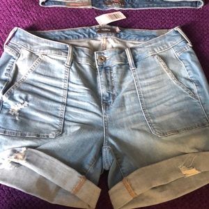 TORRID size 14 women jean shorts